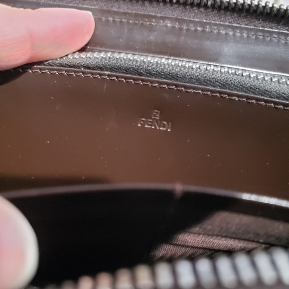 FENDI ZIP AROUND LONG WALLET - Picture 11 of 12